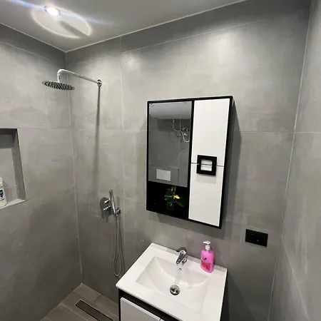 Apartment Greis